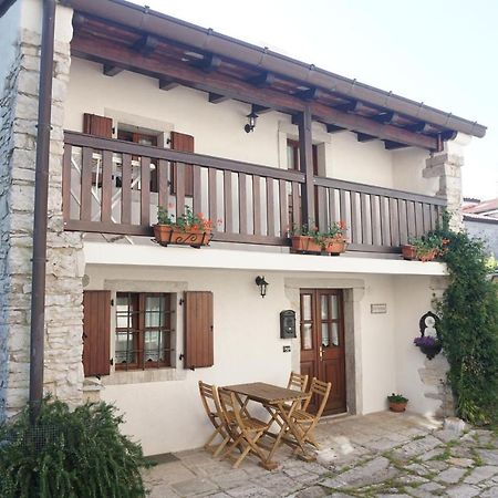 Casa Vacanze Alenka Borgo Grotta Gigante Экстерьер фото