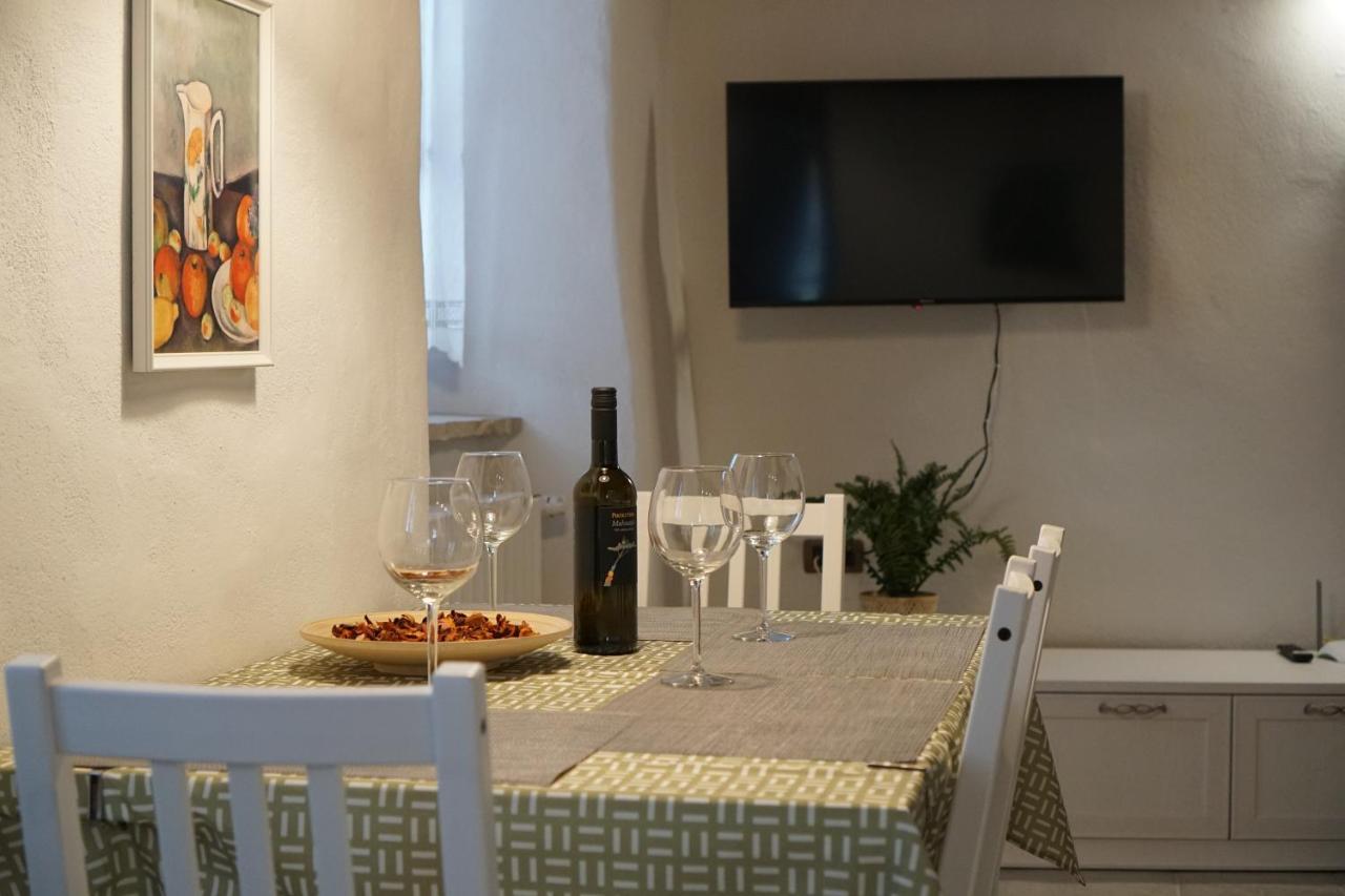 Casa Vacanze Alenka Borgo Grotta Gigante Экстерьер фото