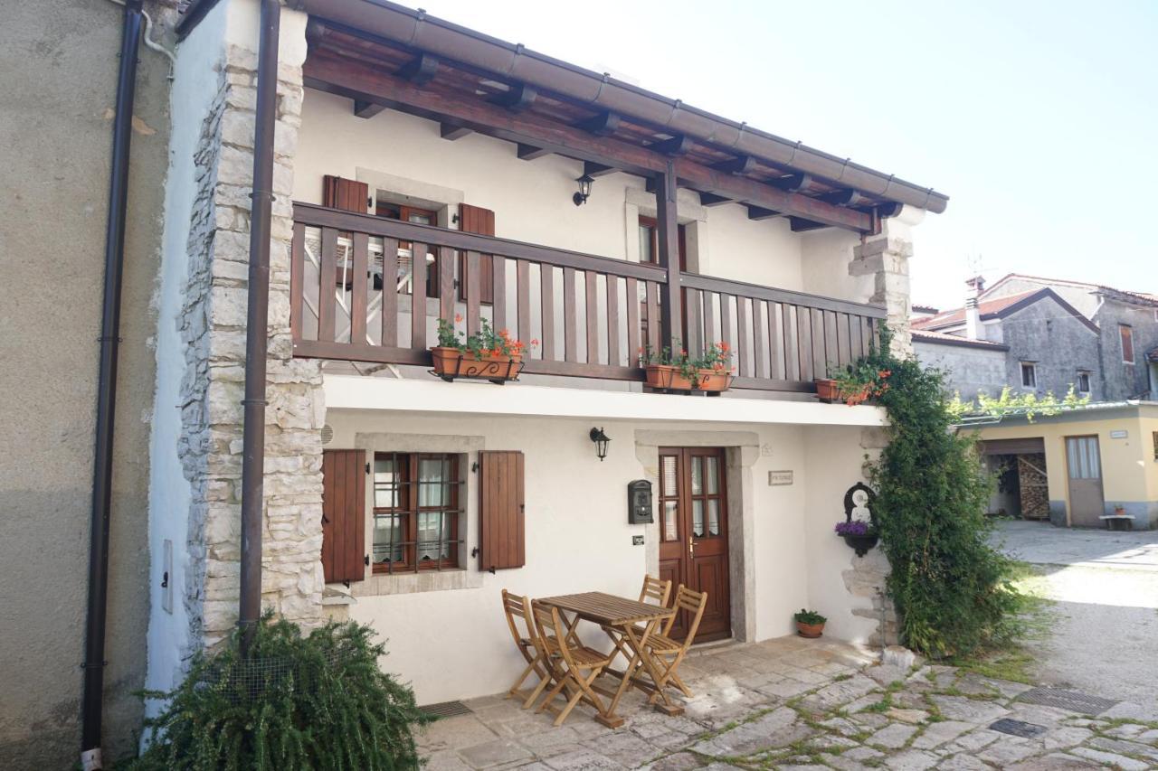 Casa Vacanze Alenka Borgo Grotta Gigante Экстерьер фото